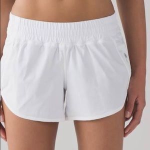 LuluLemon Tracker 4” Shorts (Size 6)